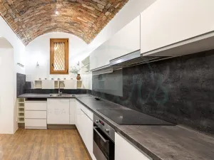 Prodej kanceláře, Praha - Smíchov, Mozartova, 109 m2