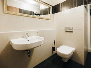 Prodej bytu 2+kk, Praha - Troja, Mazurská, 51 m2