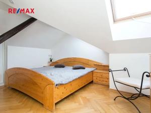 Pronájem bytu 2+kk, Praha - Karlín, Křižíkova, 70 m2