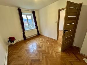 Prodej bytu 4+1, Tanvald, U Stadionu, 78 m2