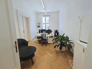 Pronájem kanceláře, Praha - Nové Město, Politických vězňů, 110 m2