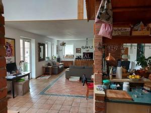 Pronájem rodinného domu, Kosoř, Nad Vodárnou, 250 m2