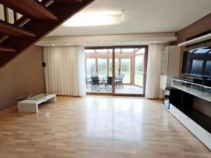 Pronájem rodinného domu, Praha - Újezd nad Lesy, Šlitrova, 220 m2