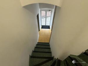 Pronájem bytu 1+kk, Praha - Dubeč, Starodubečská, 22 m2