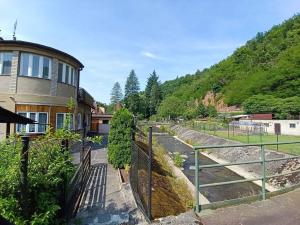 Prodej rodinného domu, Měchenice, M. J. Hurta, 230 m2