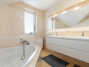 Prodej rodinného domu, Opava, Podvihovská, 182 m2