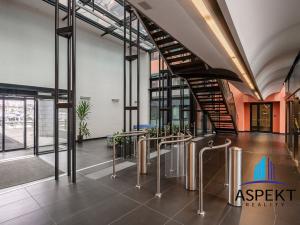 Pronájem kanceláře, Praha - Chodov, Líbalova, 107 m2