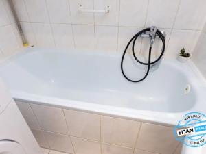 Pronájem bytu 2+1, Vítkov, Budišovská, 48 m2