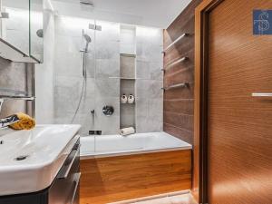 Prodej bytu 3+1, Praha - Újezd nad Lesy, Žárovická, 68 m2