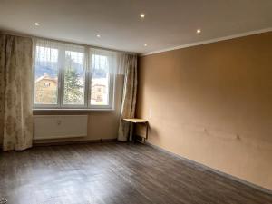 Pronájem bytu 2+1, Kadaň, 1. máje, 63 m2