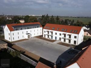 Prodej bytu 2+kk, Praha - Dubeč, 58 m2