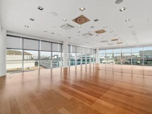 Pronájem kanceláře, Praha - Smíchov, Karla Engliše, 300 m2