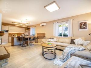 Prodej rodinného domu, Mladá Boleslav, Koněvova, 236 m2