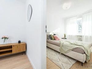 Prodej bytu 2+kk, Praha - Kobylisy, Třeboradická, 48 m2