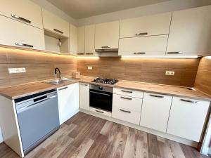 Pronájem bytu 3+1, Pardubice, 72 m2