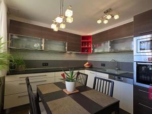 Prodej bytu 3+1, Mokrá-Horákov, 72 m2