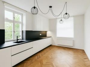 Pronájem bytu 3+1, Praha - Dejvice, 136 m2