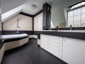 Prodej rodinného domu, Praha, U Markéty, 176 m2