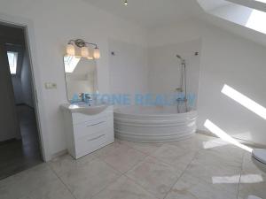 Pronájem rodinného domu, Trnová, 370 m2