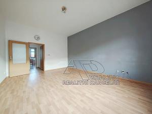 Pronájem bytu 1+1, České Budějovice, Husova tř., 40 m2