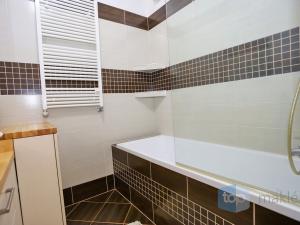 Prodej bytu 3+kk, Praha, U louky, 71 m2