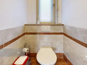 Prodej vícegeneračního domu, Manětín, 329 m2