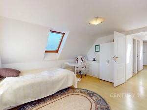 Prodej rodinného domu, Loket, 261 m2