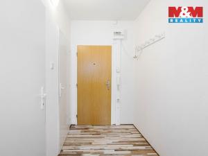 Pronájem bytu 1+kk, Praha - Hlubočepy, Pivcova, 29 m2