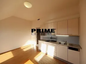 Pronájem kanceláře, Praha - Smíchov, Štefánikova, 55 m2