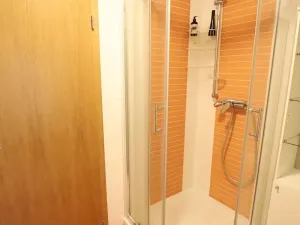 Pronájem bytu 1+kk, Praha - Hloubětín, Nademlejnská, 32 m2