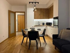 Pronájem bytu 2+kk, Praha - Holešovice, Argentinská, 52 m2