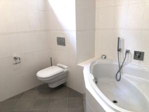 Prodej bytu 3+kk, Karlovy Vary, Škroupova, 130 m2