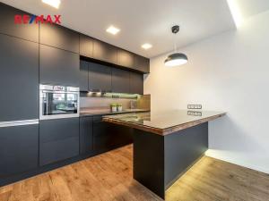 Pronájem bytu 2+kk, Praha - Vysočany, Pod Harfou, 55 m2