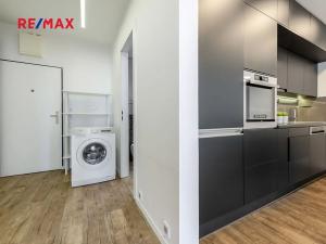 Pronájem bytu 2+kk, Praha - Vysočany, Pod Harfou, 55 m2