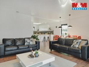 Prodej rodinného domu, Loukovec, 213 m2