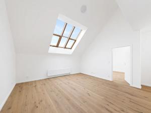 Prodej bytu 2+kk, Praha - Holešovice, Veverkova, 51 m2