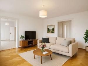 Pronájem bytu 3+1, Praha, 145 m2