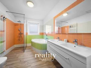 Pronájem rodinného domu, Únanov, 197 m2