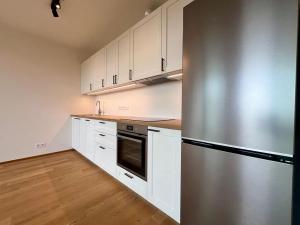 Pronájem bytu 2+kk, Praha - Břevnov, Radimova, 62 m2