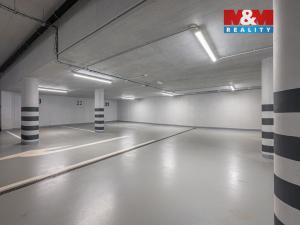 Pronájem garážového stání, Benešov, Dukelská, 14 m2