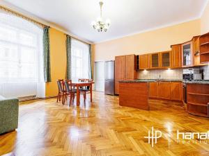 Prodej kanceláře, Olomouc, Univerzitní, 88 m2