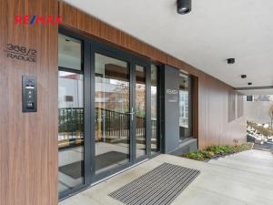 Pronájem bytu 2+kk, Praha - Radlice, U Komína, 54 m2