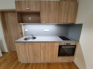 Pronájem bytu 1+kk, Jihlava, U Cihelny, 28 m2
