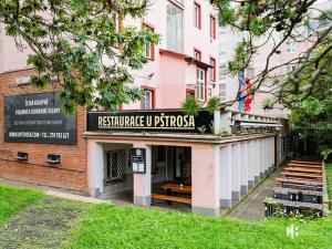 Prodej restaurace, Praha - Strašnice, Gutova, 301 m2