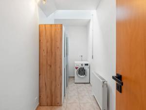 Pronájem rodinného domu, Praha - Kbely, Divišova, 187 m2