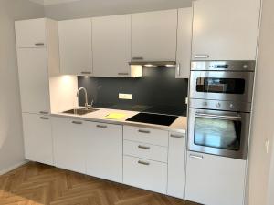 Pronájem bytu 2+kk, Praha - Smíchov, Pivovarská, 53 m2