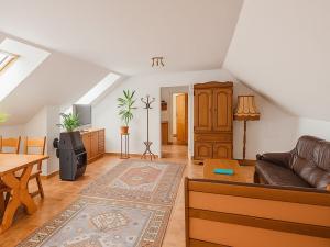 Pronájem bytu 1+1, Městečko, 70 m2