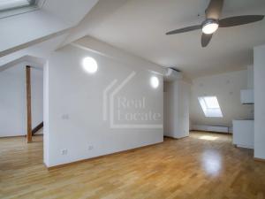 Pronájem bytu 1+kk, Praha - Karlín, Sokolovská, 76 m2