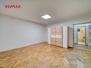 Pronájem bytu 2+kk, Kolín, Ovčárecká, 67 m2