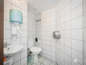 Pronájem restaurace, Praha - Strašnice, Gutova, 301 m2